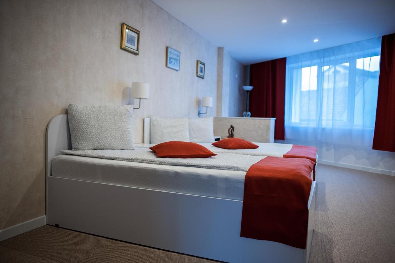 Csiki Hotel Miercurea Ciuc Εξωτερικό φωτογραφία